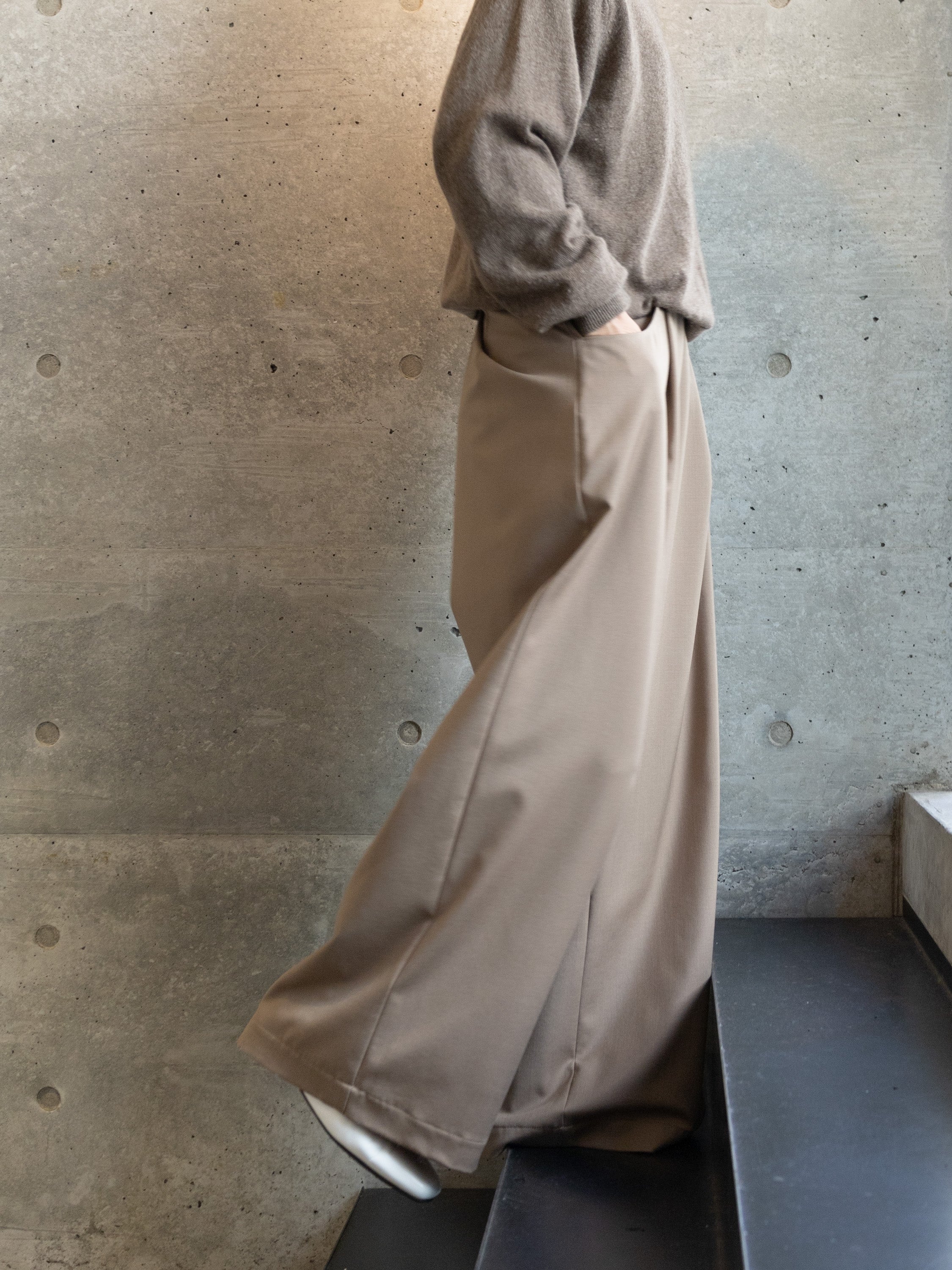 OOTHO Original Tuck Wide Pants／ベージュ Original Tuck Wide Pants / Sand Beige – OOTHO